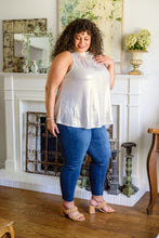 Load image into Gallery viewer, ANDREE BY UNIT Photo Opt Sleeveless Blouse