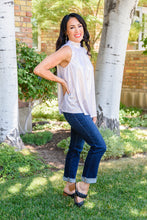 Load image into Gallery viewer, ANDREE BY UNIT Photo Opt Sleeveless Blouse