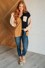 Load image into Gallery viewer, Andree By Unit Queen of the Block Button Up