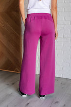 Load image into Gallery viewer, Dear Scarlett Resort Travel Wide Leg Crop Pant in Magenta