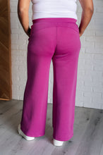 Load image into Gallery viewer, Dear Scarlett Resort Travel Wide Leg Crop Pant in Magenta