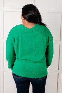 ONE ELEVEN NORTH Very Understandable V-Neck Sweater in Green