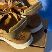 Load image into Gallery viewer, Velcro Sandals - Brown and Tan, sz 9, SL2-129s006