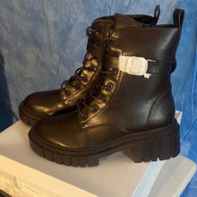 Load image into Gallery viewer, Chocolate Leather Ankle Boots sz 10, SL1-138s020