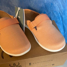 Load image into Gallery viewer, REVITALIGN Peach Slip-On Shoes, sz 6.5D, SL2-129s011