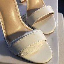 Load image into Gallery viewer, Elegant White Block Heel Sandals, sz 7, SL3-1313s002