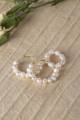 Lilou Natural pearl hoop ring and earring set