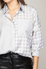 Load image into Gallery viewer, Nuvi Apparel Plaid shirt with a pocket