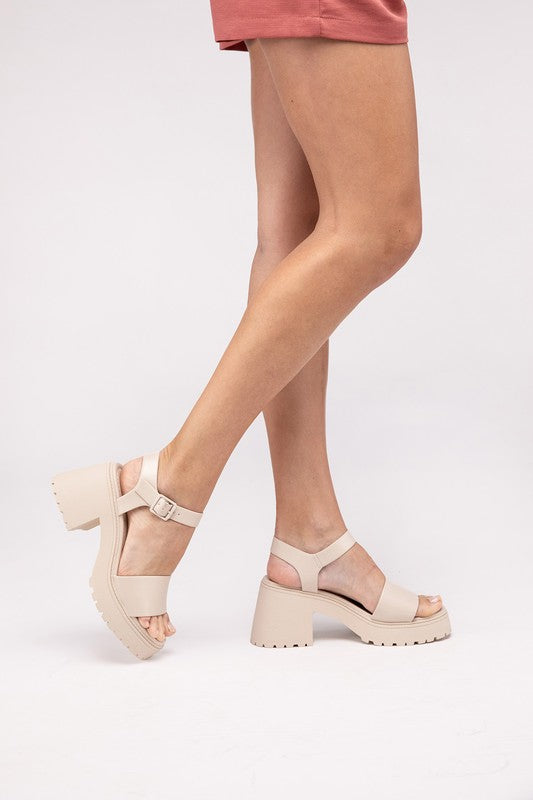 Fortune Dynamic BOOMER-S Platform Heel Sandals