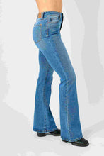 Load image into Gallery viewer, Judy Blue Full Size Hw Classic Flare Jeans Plus Size
