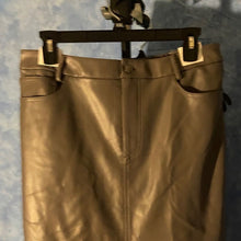 Load image into Gallery viewer, Elegant Leather Skirt, M, 2F-1312B005