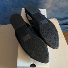 Load image into Gallery viewer, UNIONBAY Women's Black Cut-Out Slingback Flats, sz 6.5m, SL2-129S012