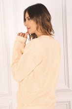 Load image into Gallery viewer, Lilou Cream sweat shirt with embo