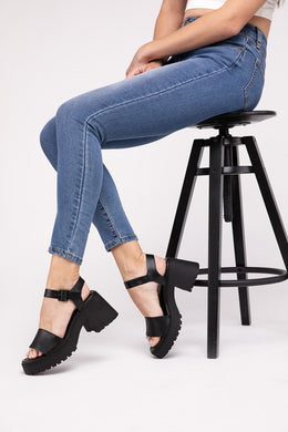 Fortune Dynamic BOOMER-S Platform Heel Sandals