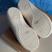 Load image into Gallery viewer, REVITALIGN Peach Slip-On Shoes, sz 6.5D, SL2-129s011