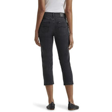 Load image into Gallery viewer, ee Women's Legendary Straight Capri Jean, Size 4m, 21E-195B003