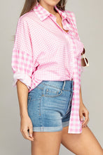 Load image into Gallery viewer, Nuvi Apparel Plaid shirt with a pocket