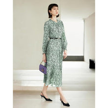 Load image into Gallery viewer, Vintage Floral Print Long Sleeve Dress, Lace Collar V-Neck Design, 18H-1313D001