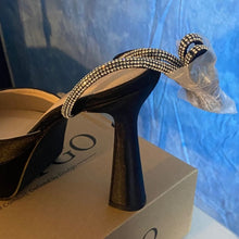 Load image into Gallery viewer, Elegant Black Platform Heels with Rhinestone Detail sz 9.5, SL3-136s001