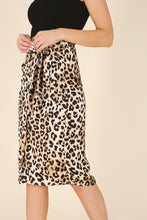 Load image into Gallery viewer, Lilou Satin leopard tie skirt