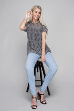 Load image into Gallery viewer, Nuvi Apparel Tiered chiffon blouse