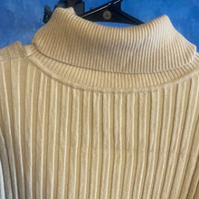 Load image into Gallery viewer, Beige Ribbed Turtleneck Sweater sz XL, 3E-128T004