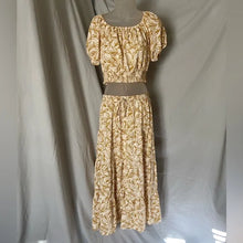 Load image into Gallery viewer, Top and Long Skirt Set Front