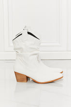 Load image into Gallery viewer, MMShoes Better in Texas Scrunch Cowboy Boots in White