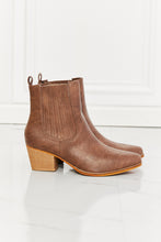 Load image into Gallery viewer, MMShoes Love the Journey Stacked Heel Chelsea Boot in Chestnut