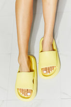 Load image into Gallery viewer, MMShoes Arms Around Me Open Toe Slide in Yellow