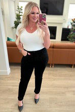 Load image into Gallery viewer, JUDY BLUE Reese Rhinestone Slim Fit Jeans in Black