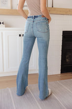 Load image into Gallery viewer, Judy Blue Kiana High Rise Heavy Destroy Flare