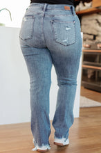 Load image into Gallery viewer, JUDY BLUE O&#39;Hara Destroyed Straight Jeans